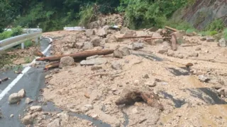 登山口までの道路の被災を確認しましょう